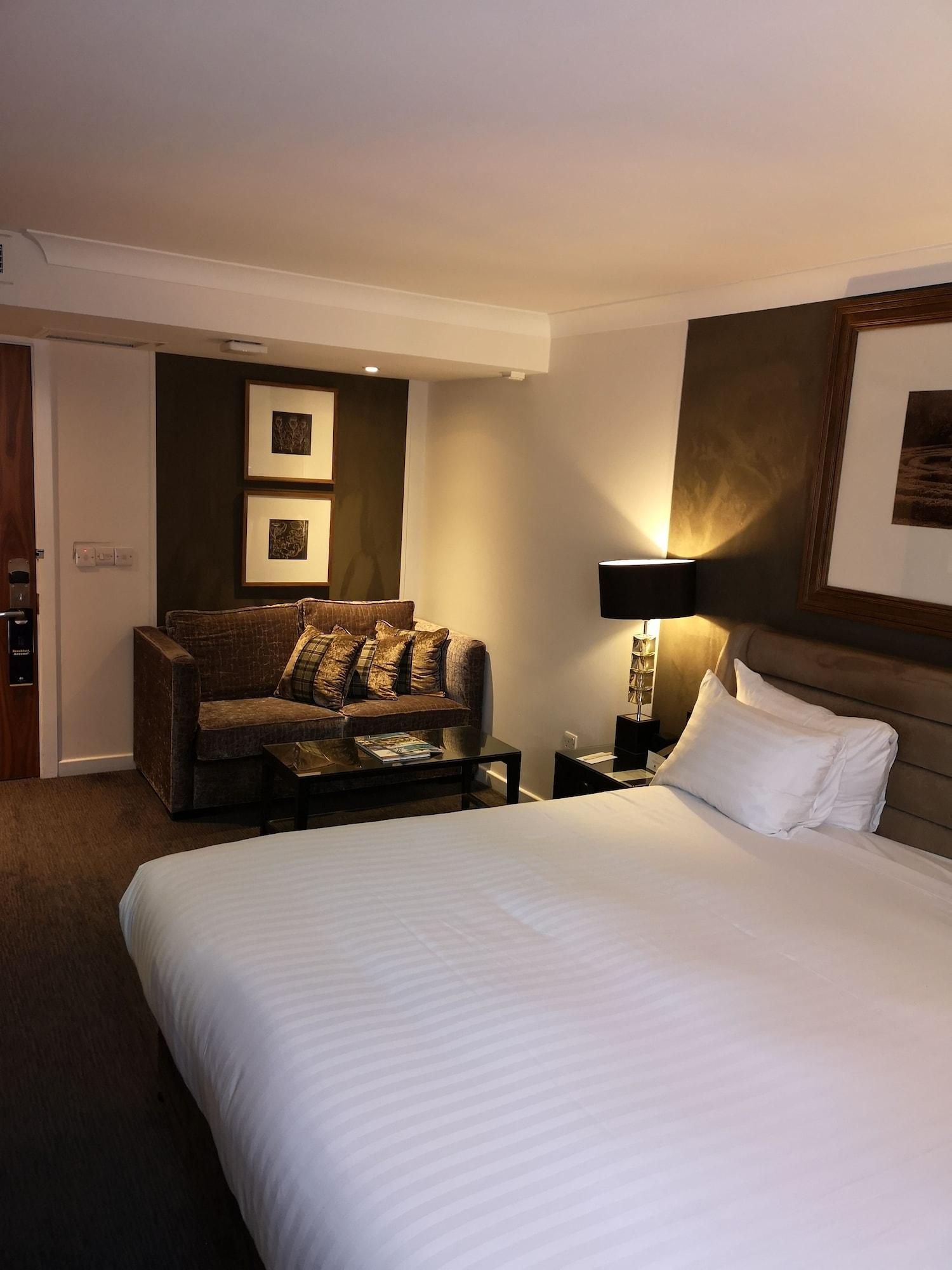 Hotel The Landmark And Leisure Club A Palette