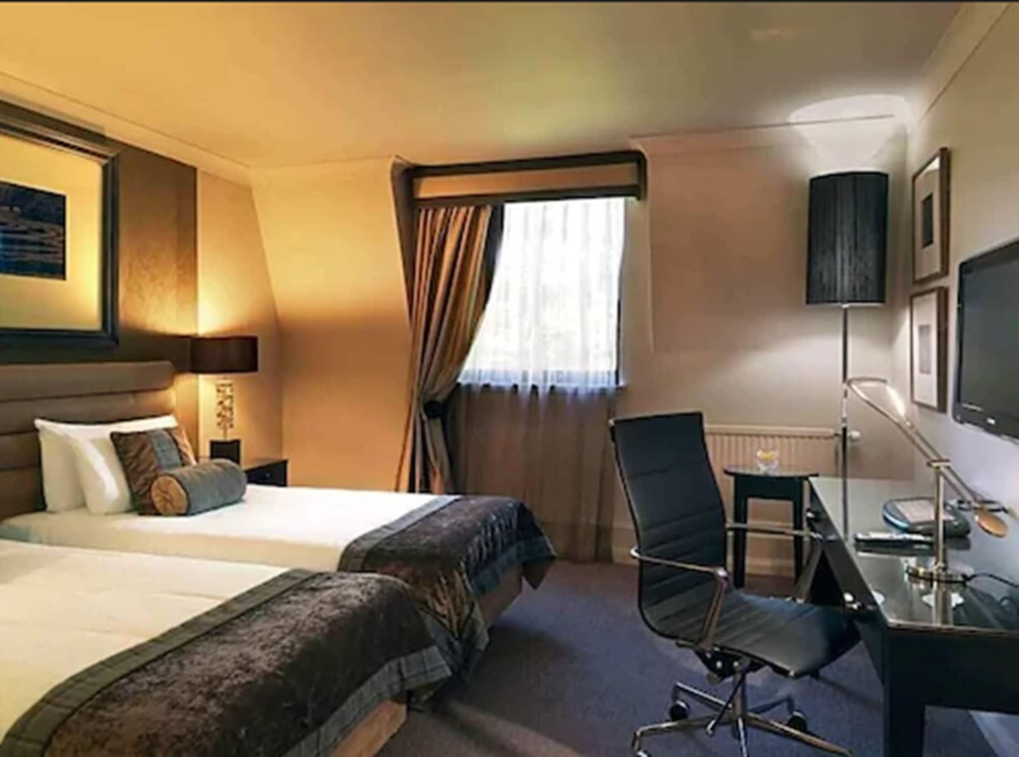 Hotel The Landmark And Leisure Club A Palette Dundee