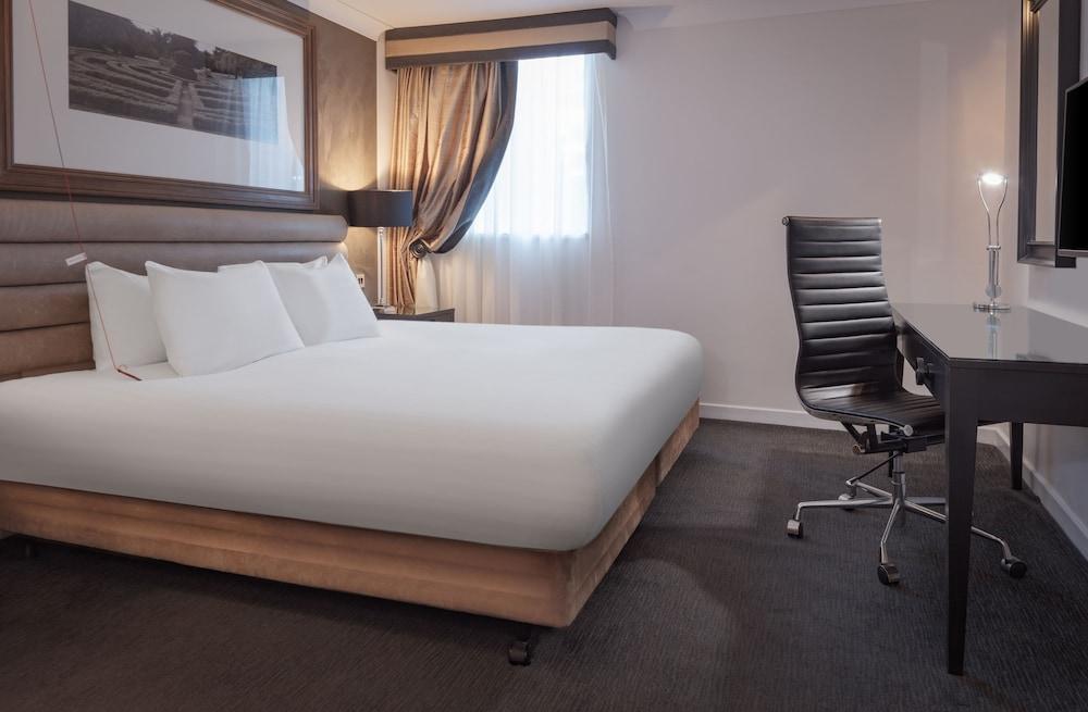 Hotel The Landmark And Leisure Club A Palette Dundee