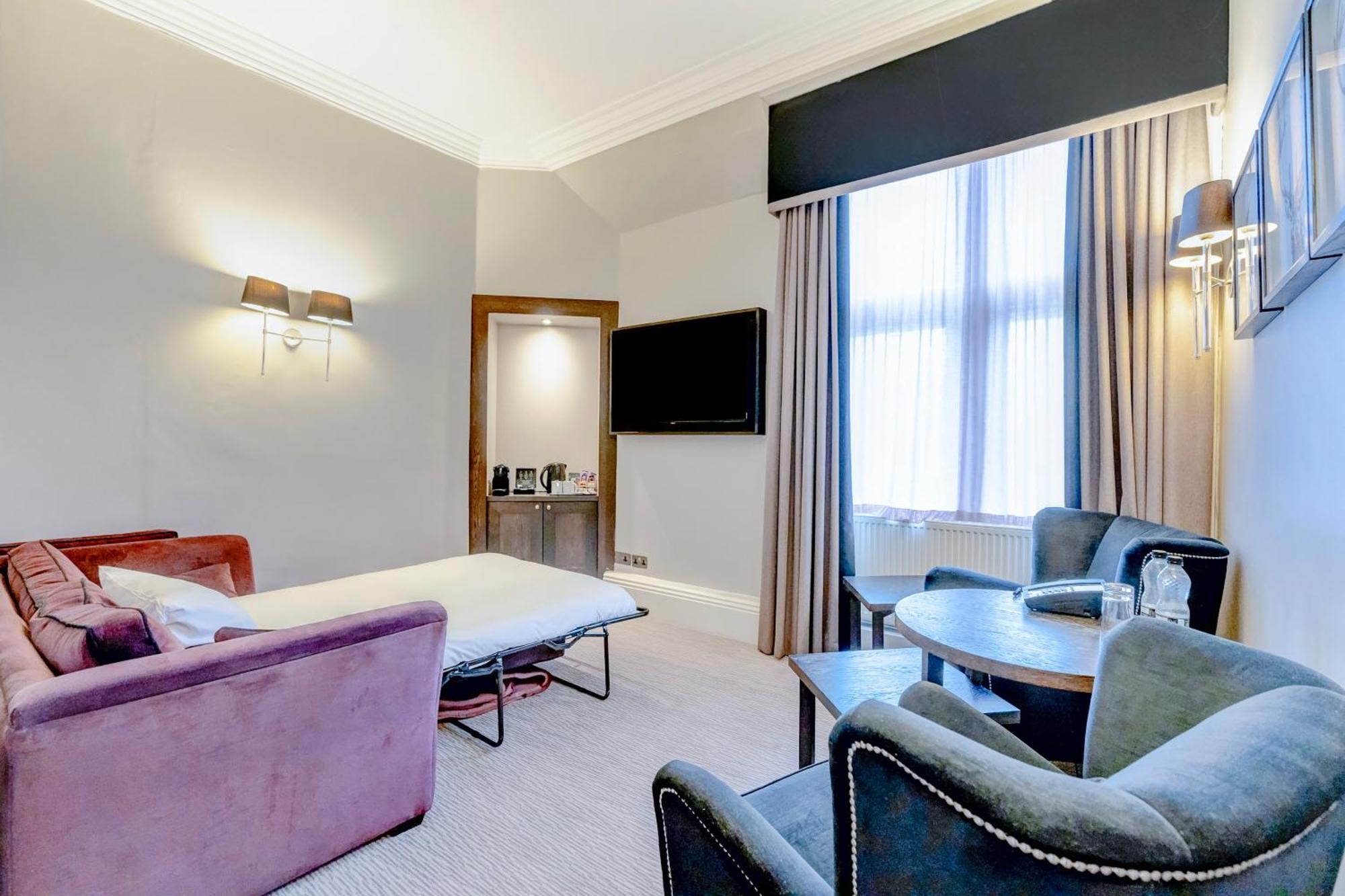 Hotel The Landmark And Leisure Club A Palette 4*