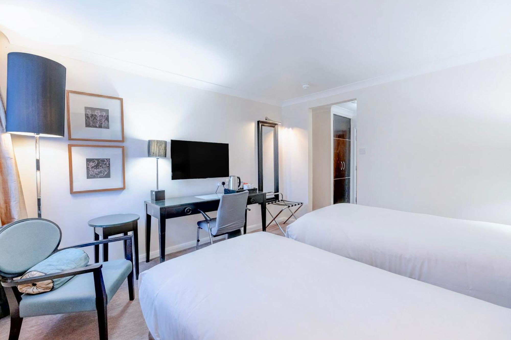 The Landmark And Leisure Club A Palette Hotel